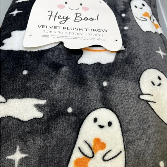 Viral Hey Boo! Ghost walking/playing Dog throw blanket Halloween - Picture 3 of 3